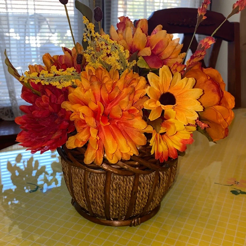 Fall Thanksgiving Flower Arrangement Basket *Free Gift With Purchase*